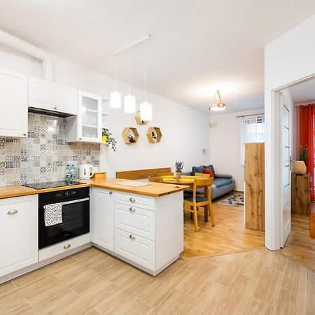 Metro Bemowo Colourful Apartment Warsaw Luaran gambar