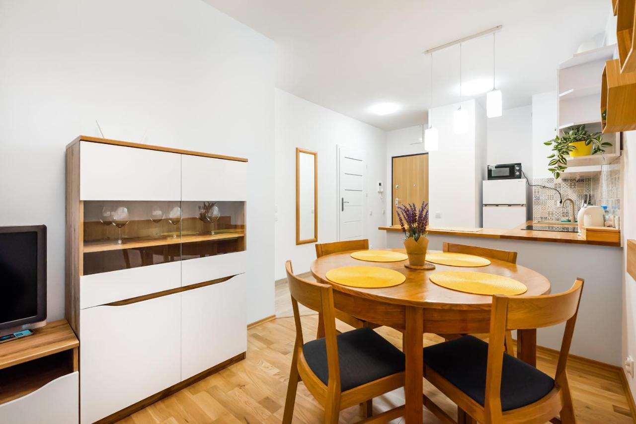 Metro Bemowo Colourful Apartment Warsaw Luaran gambar