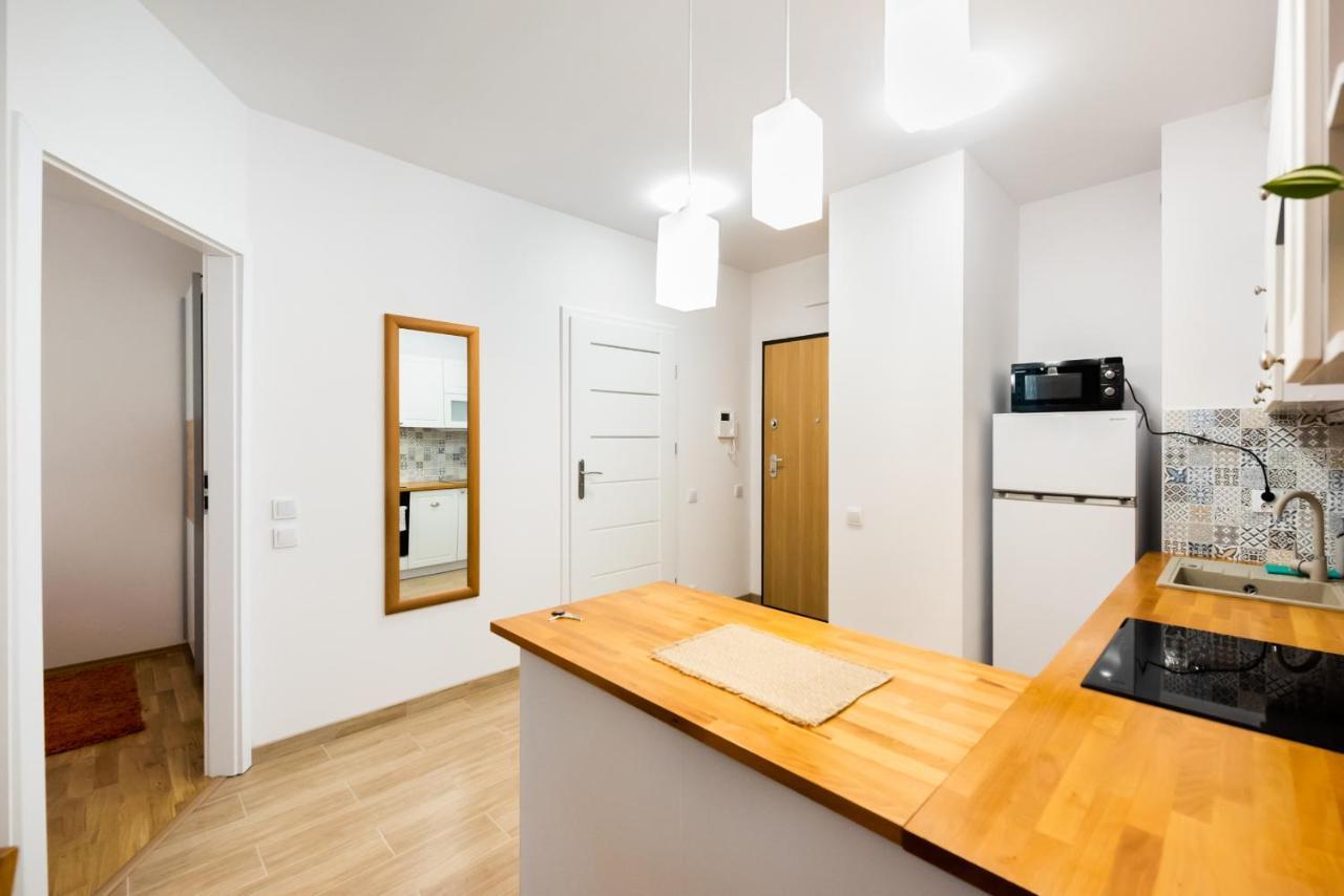 Metro Bemowo Colourful Apartment Warsaw Luaran gambar
