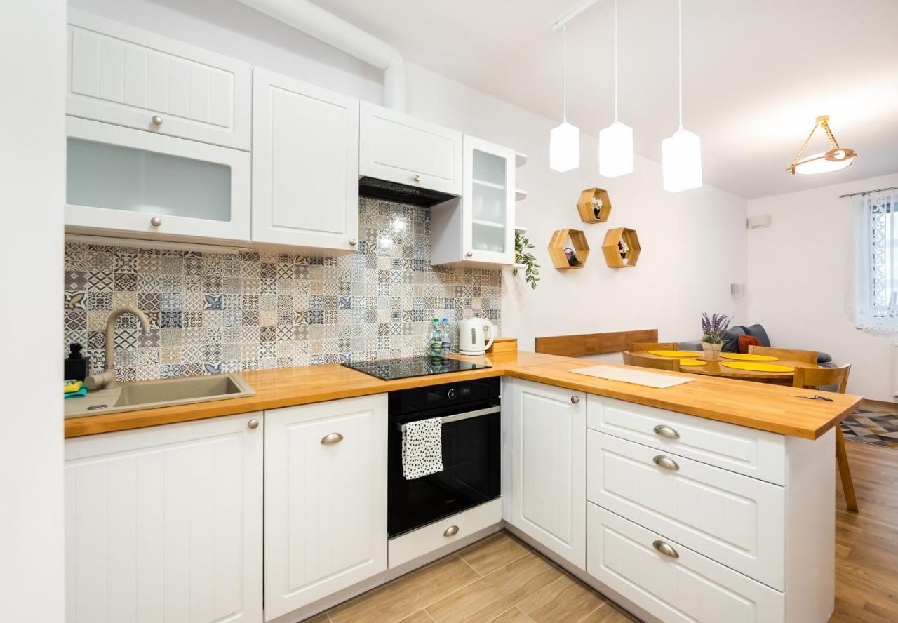 Metro Bemowo Colourful Apartment Warsaw Luaran gambar